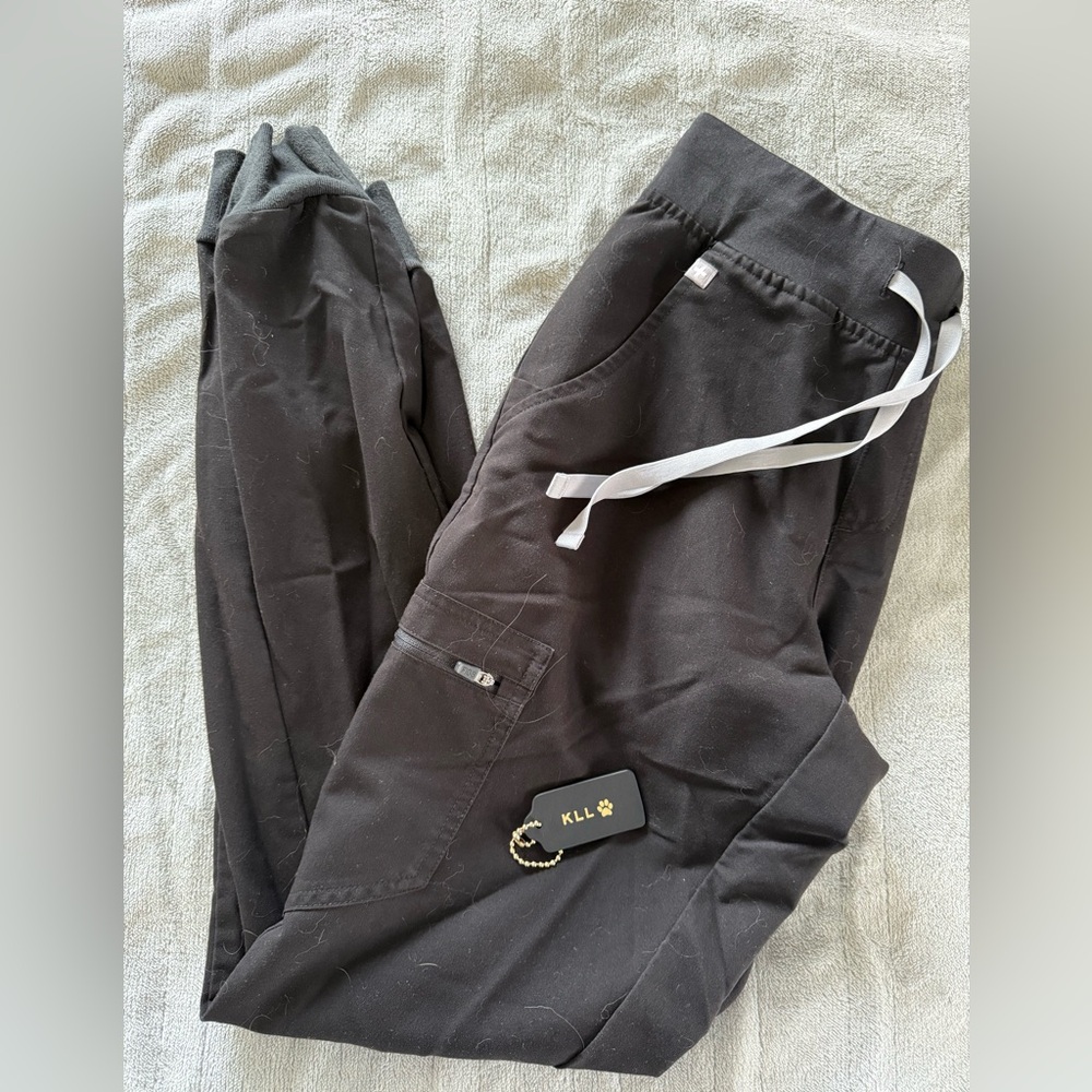FIGS black jogger pants - small TALL